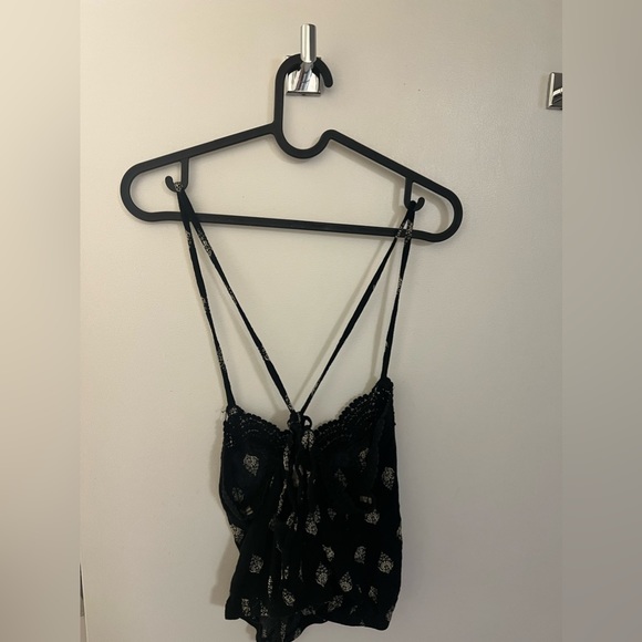 Bohemian style crop top. - Picture 2 of 3